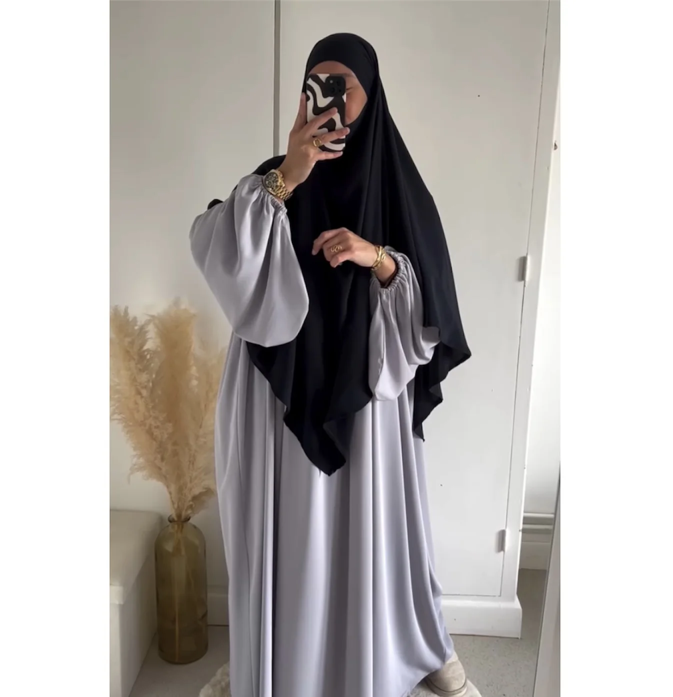 طقم ألماس (رمادي فاتح مع الأسود )                ⭐⭐⭐⭐⭐