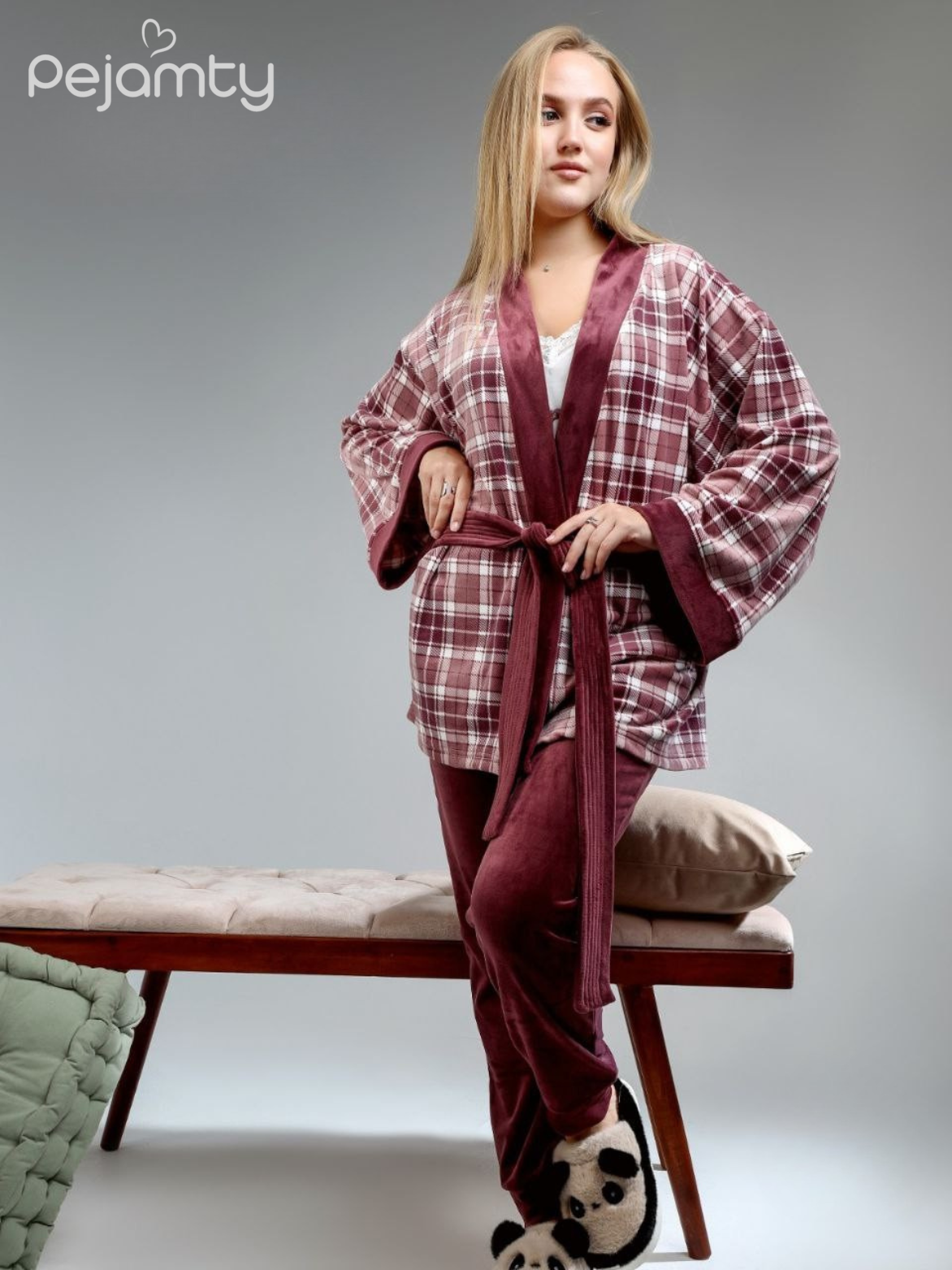 Pyjama Femme Élégant avec Robe de Chambre