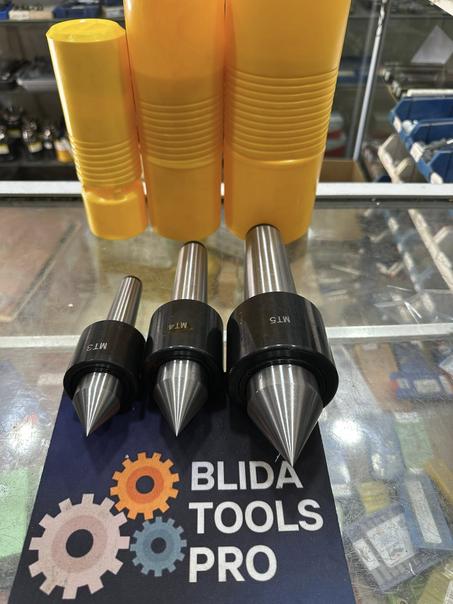 Pointe De Tour MODEL 1