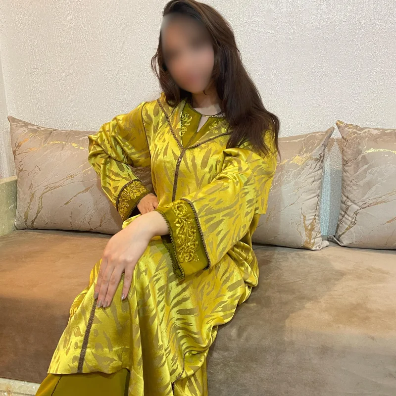 الكمخة: ثوب الملوك والأميرات/جلابة من قطعتين VERT OLIVE