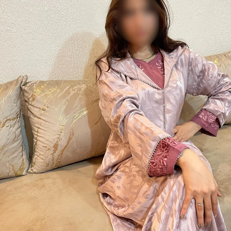 الكمخة: ثوب الملوك والأميرات/جلابة من قطعتين CASHER