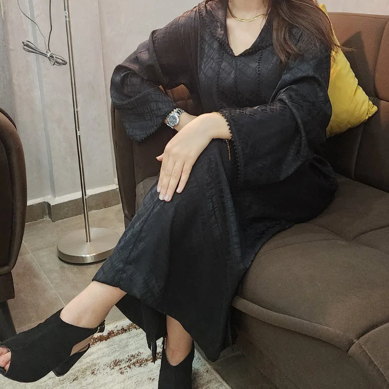 NOIR جلابة من قطعة واحدة كمخة