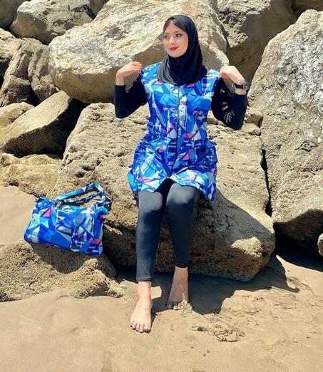 بوركيني السباحة للمحجبات والغير المحجبات