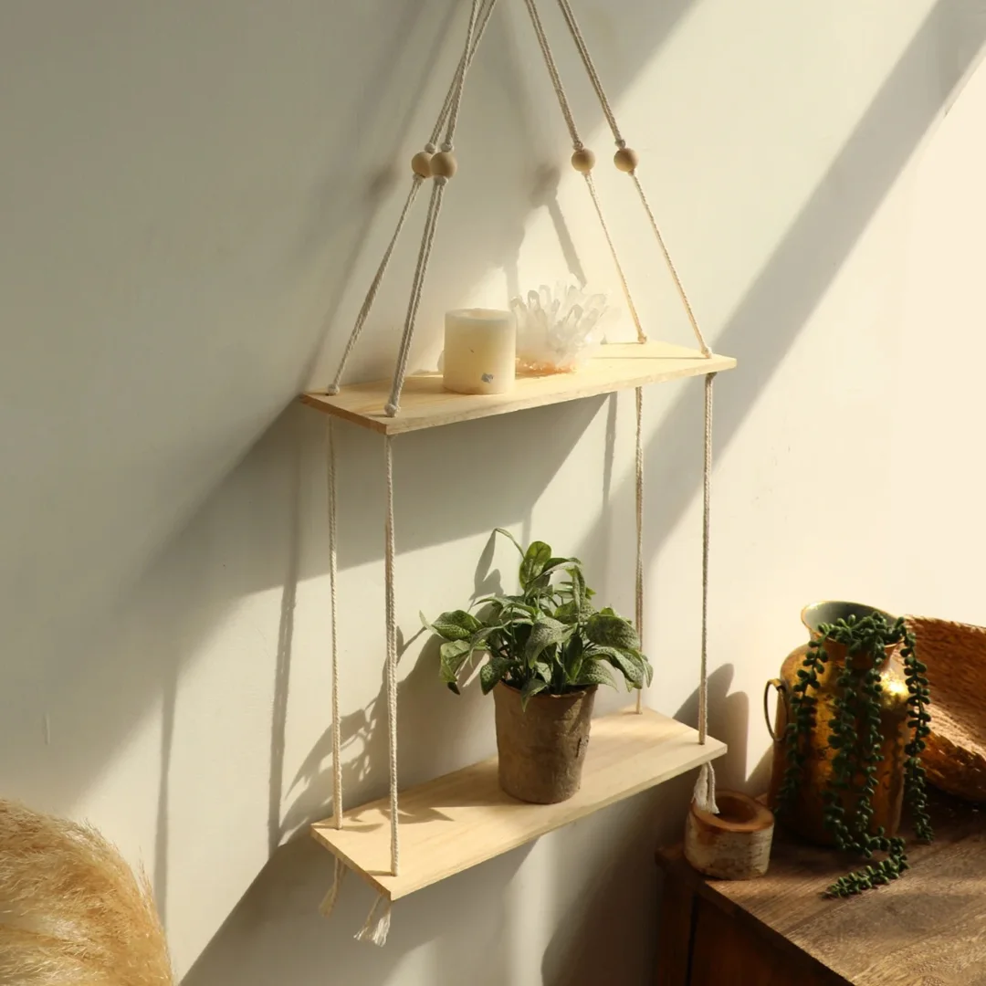 رفوف خشبية معلقة - لمسة مميزة لديكورك