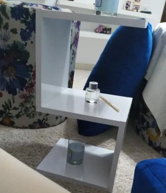 Coiffeuse en forme de 5