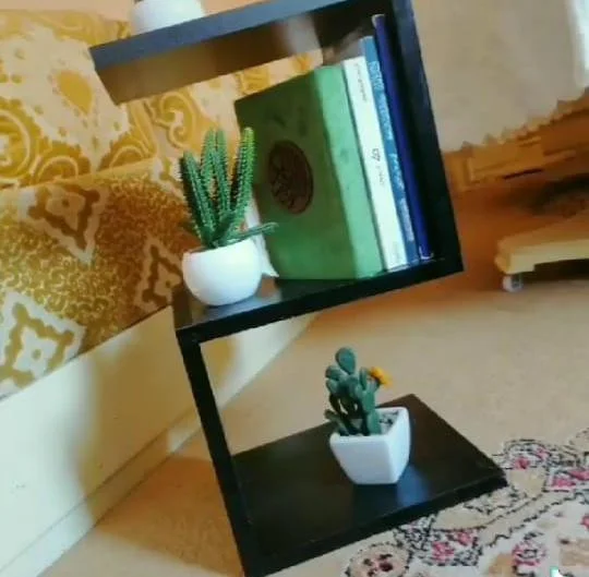 Coiffeuse en forme de 5