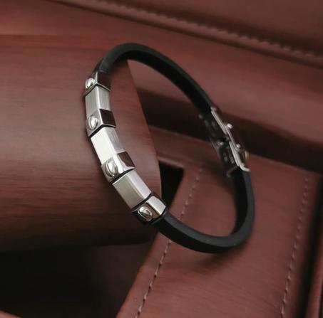 Bracelet Simili Cuir - Motif Et Fermoir Acier Inoxydable