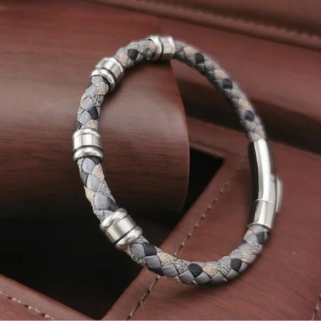 bracelet Simili Cuir - Motif Et Fermoir Acier Inoxydable