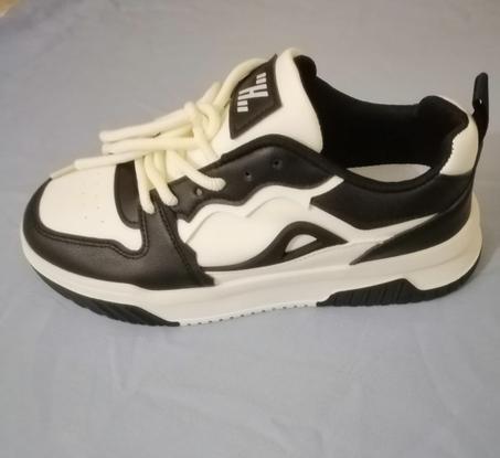 حذاء عصري اسود