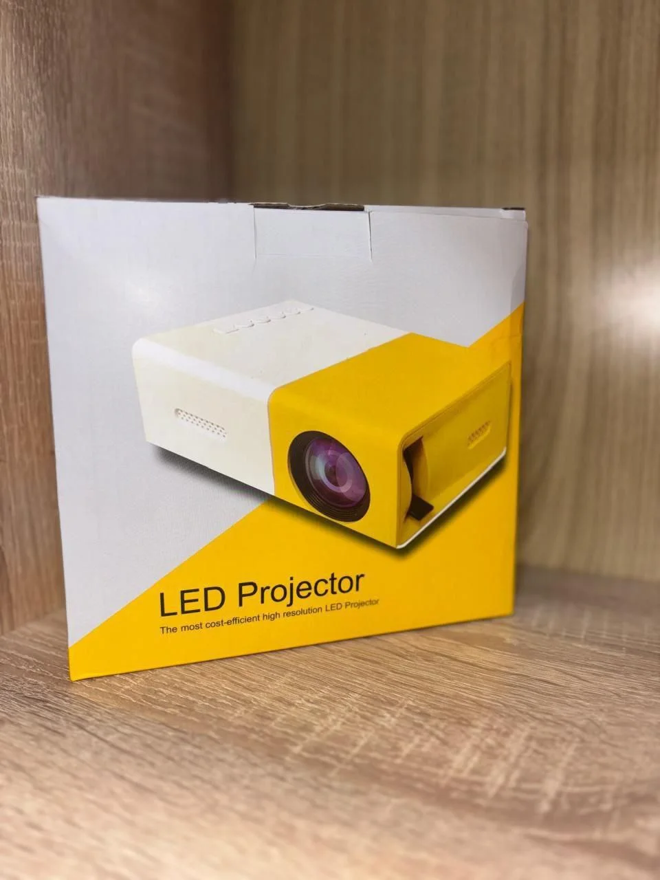 Mini Projecteur LED – حوّل دارك لسينما 🎬