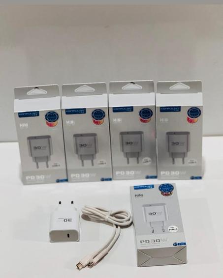 شاحن سريع بقوة 30 واط