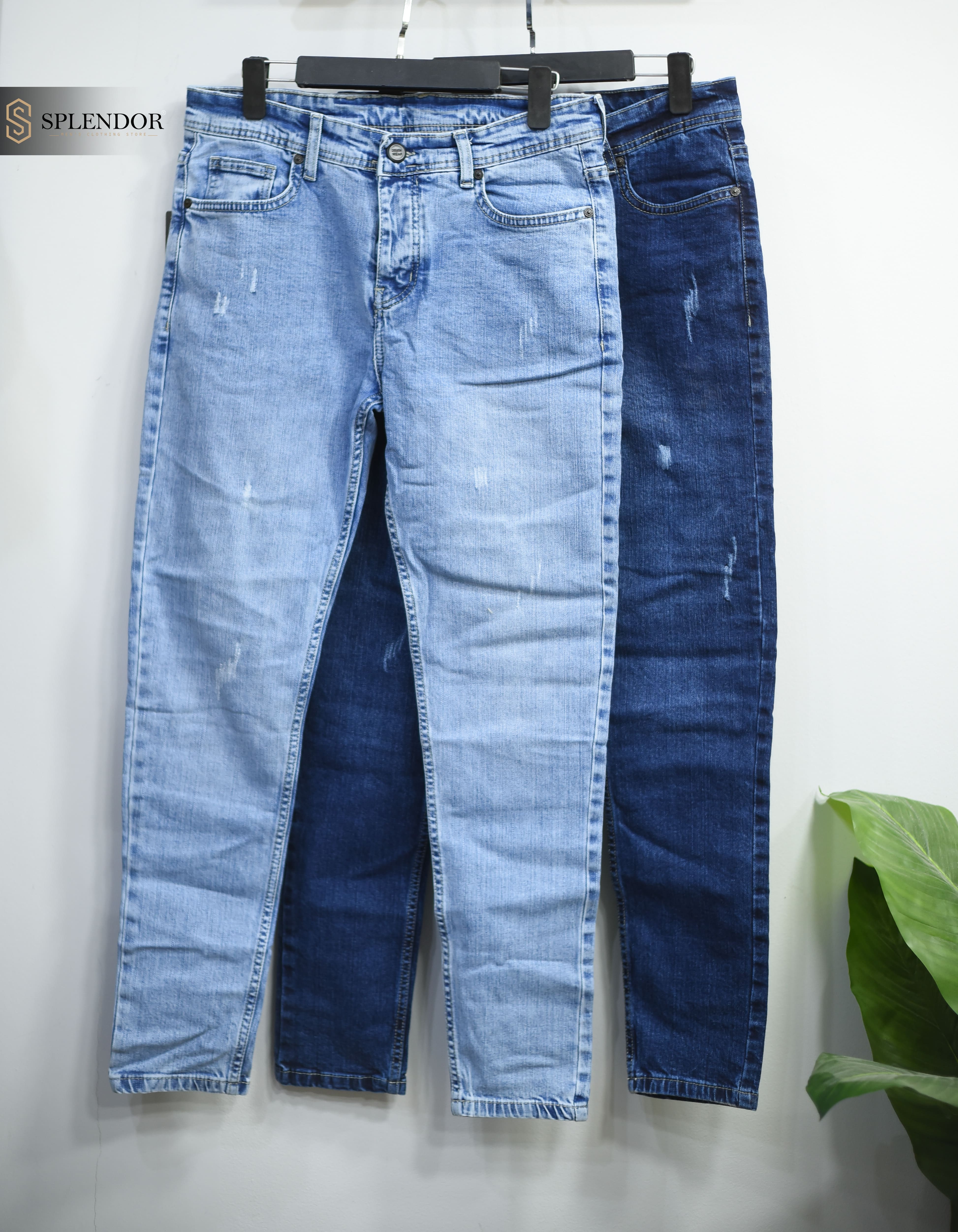 Slim fit distressed pants