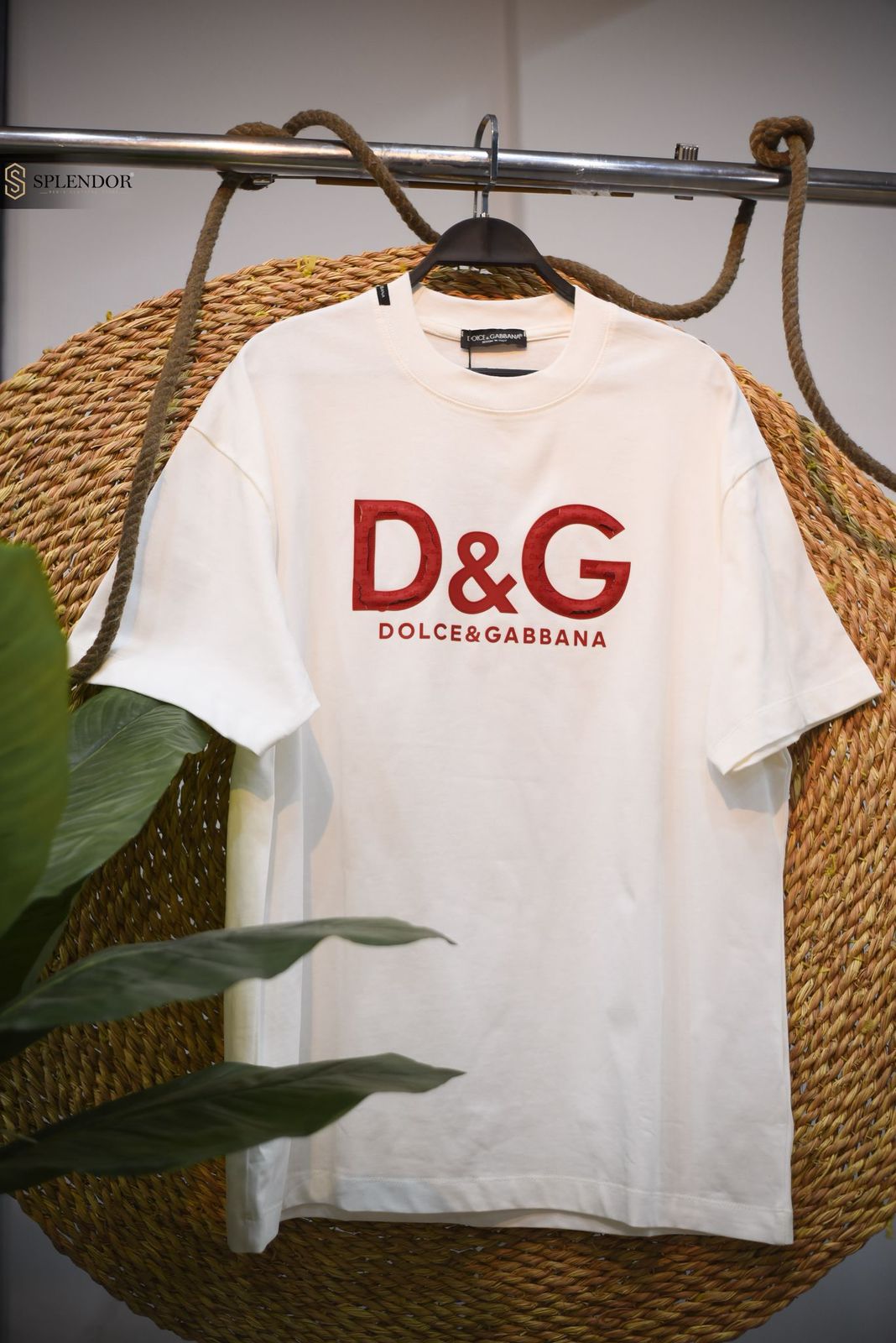 T-SHIRT (D&G) بخامه صيفيه مريحه