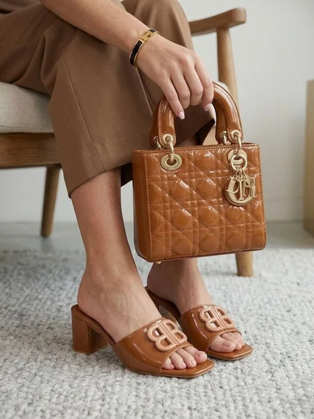 Pack Chic Femme 2026 – Sac + Sandales élégantes 🤍