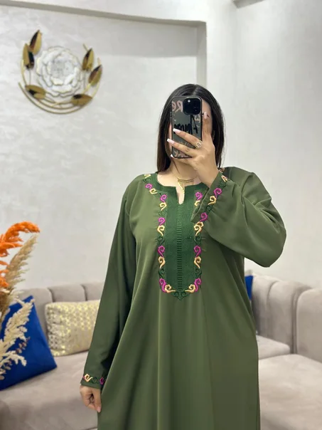 كـندورة مخدومة بالرندة