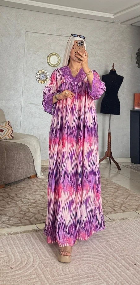 بيجامة أنيقة بتصميم عصري 👗✨