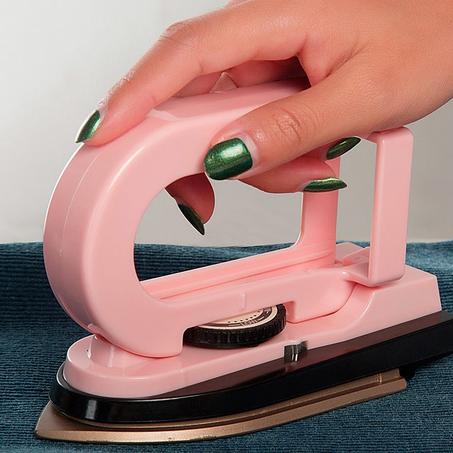 مكواة السفر المحمولة