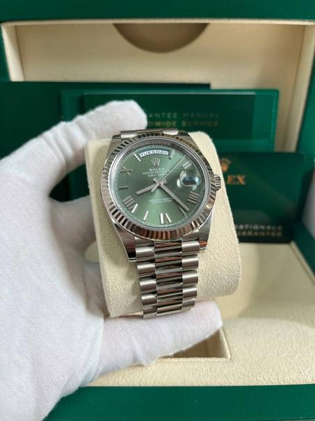 ساعة Rolex avec packaging انيقة للرجال