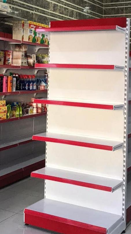 رفوف المحلات