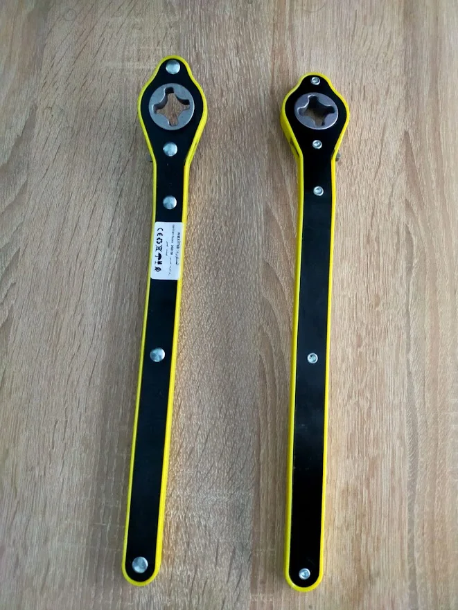 أداة لمساعدة الرافعة باستخدامها، يمكن رفع السيارة بسهولة