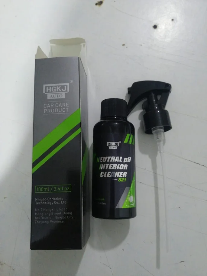 منظف داخلي للسيارة بدرجة حموضة محايدة للتنظيف العميق