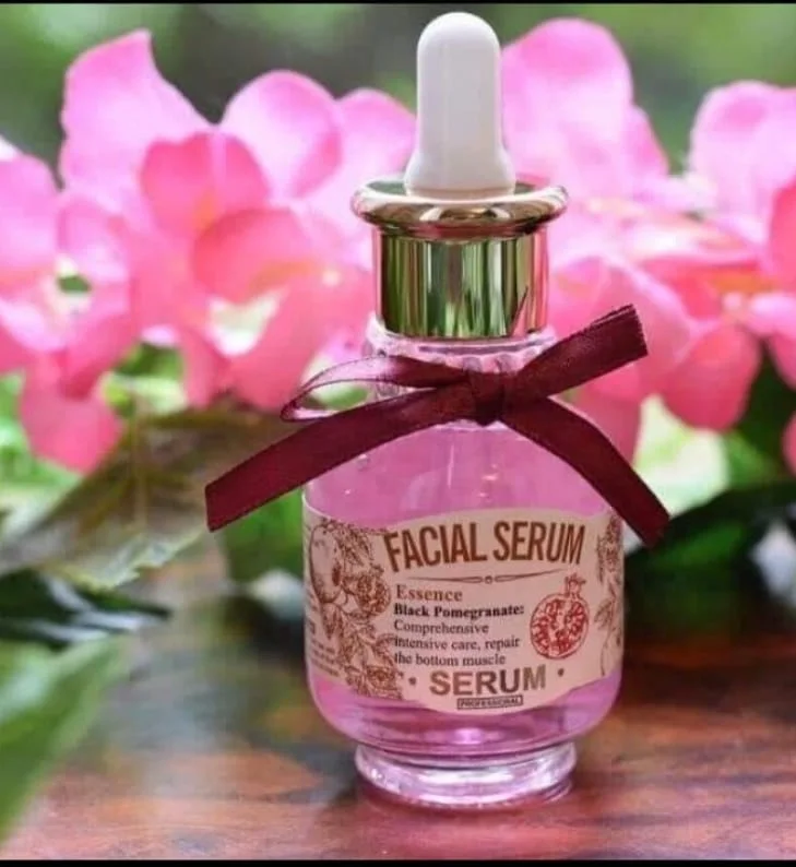 سيروم غني بمستخلص الرمان الأسود وحمض الهيالورونيك