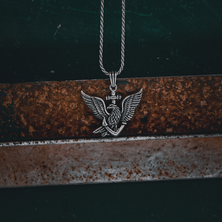 EAGLE PENDANT NECKLACE