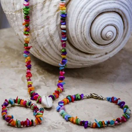 BRACELET WITH VARIOUS STONE CHIPS