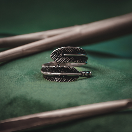 FEATHER SILVER RING
