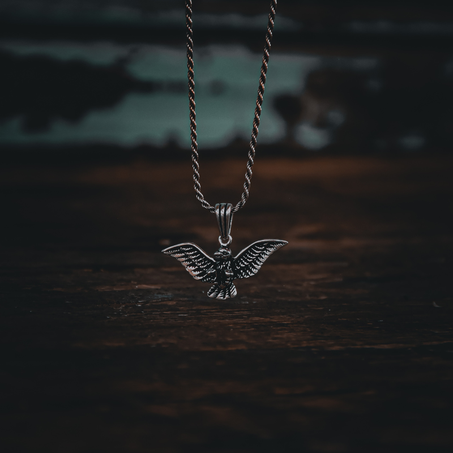 FLYING BIRD PENDANT NECKLACE