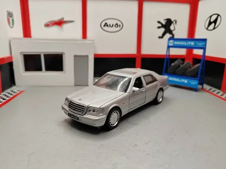 mercedes bens 1/32