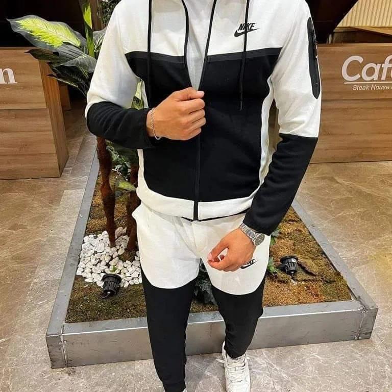 Nike Tech Fleece Noir & blanche لباس لكبار