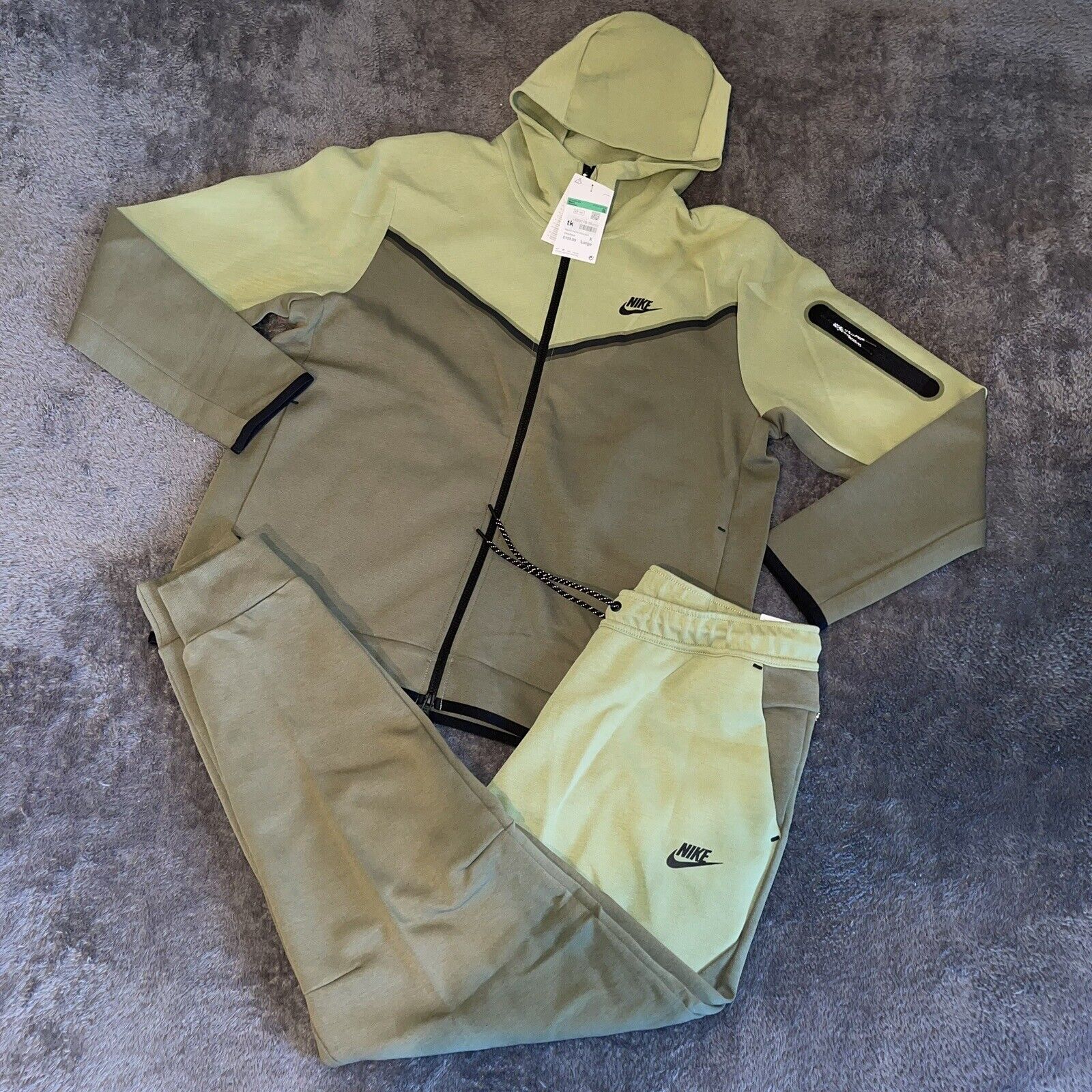 Nike Tech Fleece Khaki لباس كبار