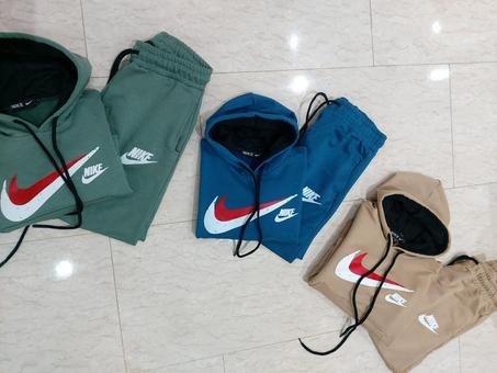 لباس اطفال ذات طبعة nike