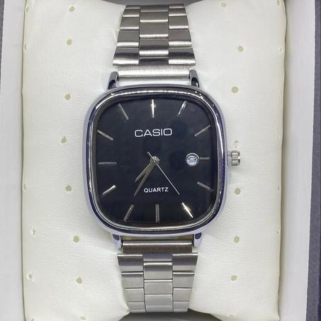 CASIO OVAL VINTAGE OLD MONEY