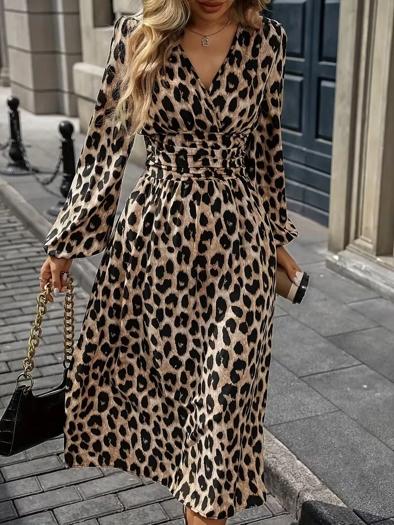 Robe Léopard Élégance ChicStar