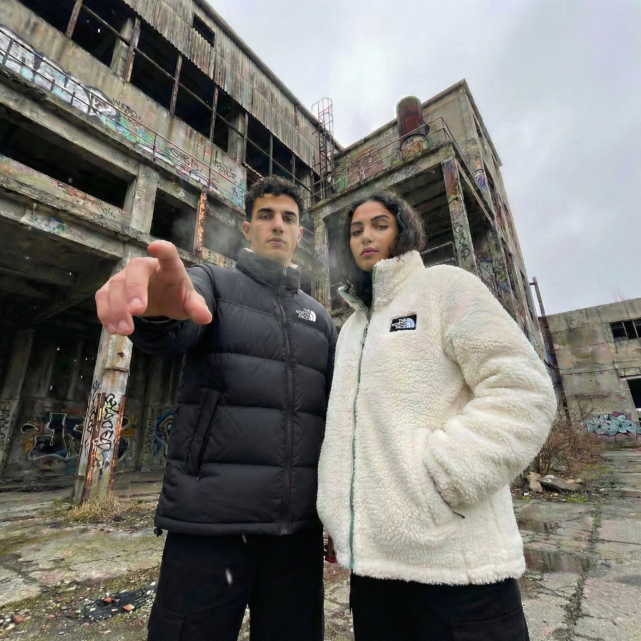 جاكيت دودون THE NORTH FACE بوجهين دافئ و مقاوم للبرد