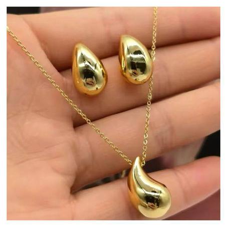 Teardrop earring & necklace - قرط وقلادة على شكل دمعة