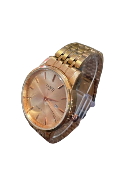 ساعة CASIO الذهبية