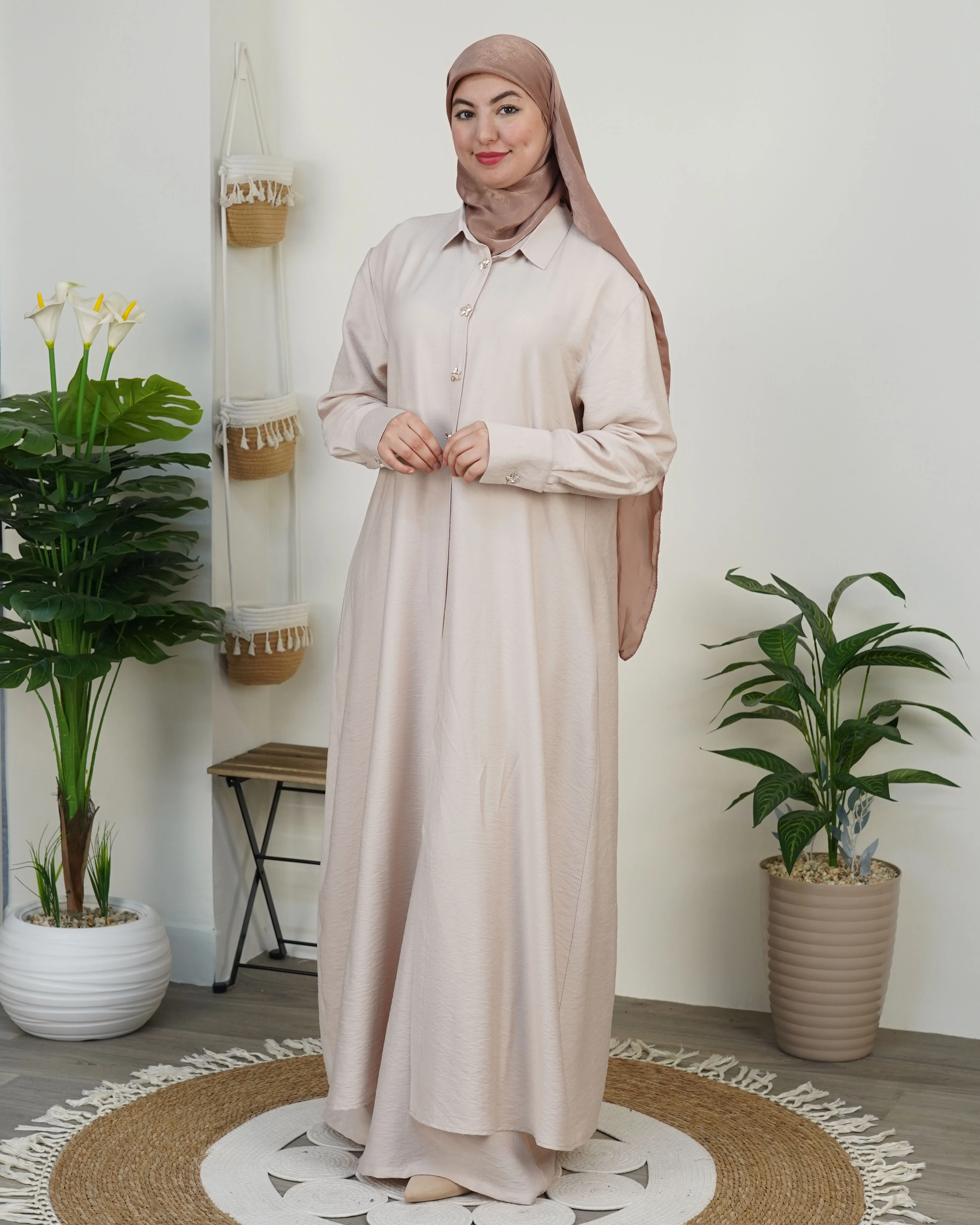 🌸 طقم صيفي أنيق للمحجبات – راحة وأناقة في كل إطلالة