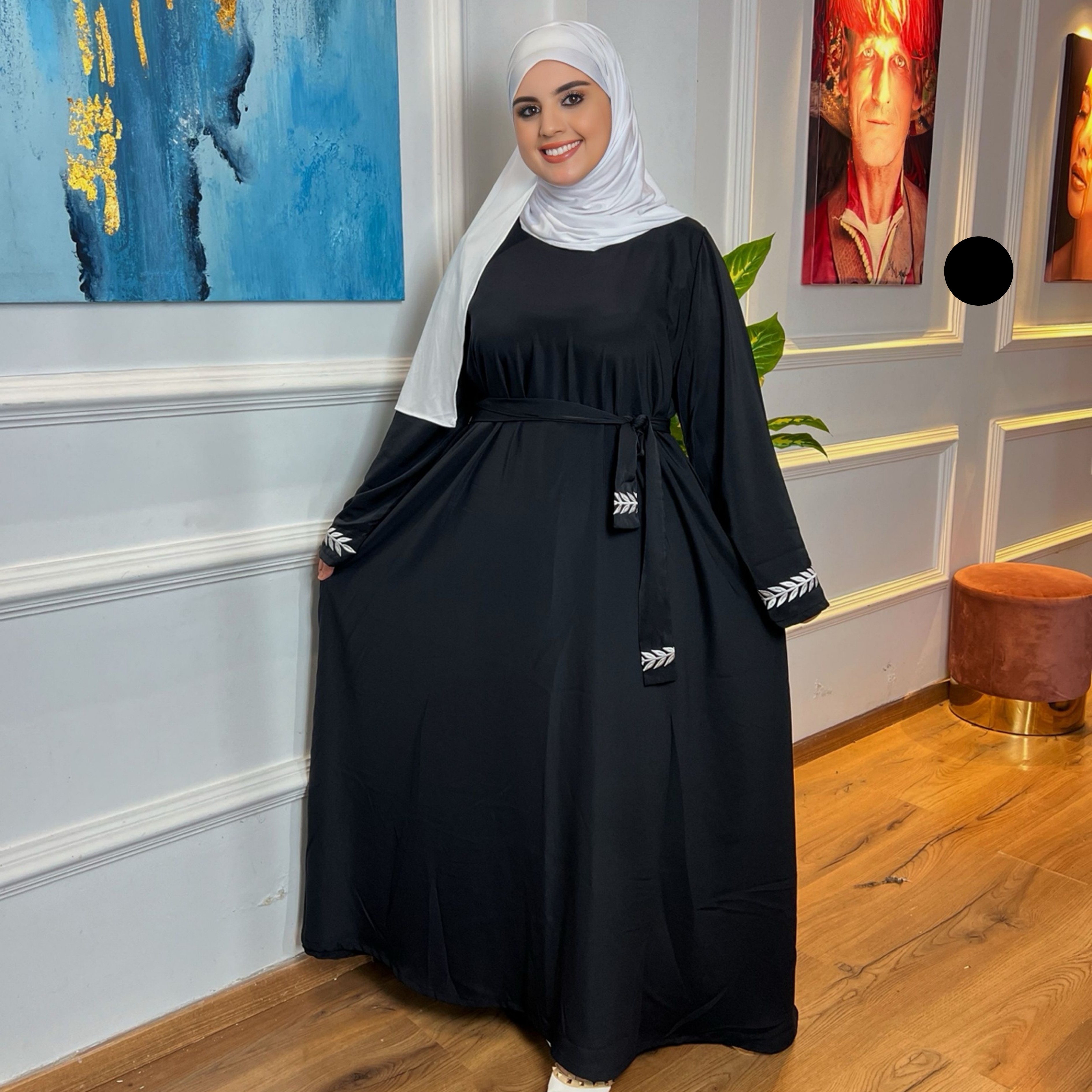 فستان أنيق للمحجبات وغير المحجبات.. إطلالة راقية للخروج والمناسبات