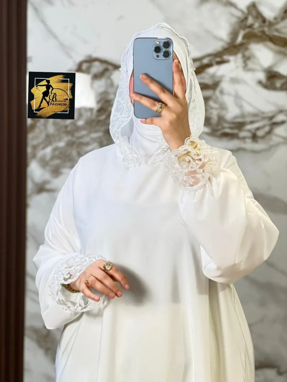 عباية مع فولار مخيط