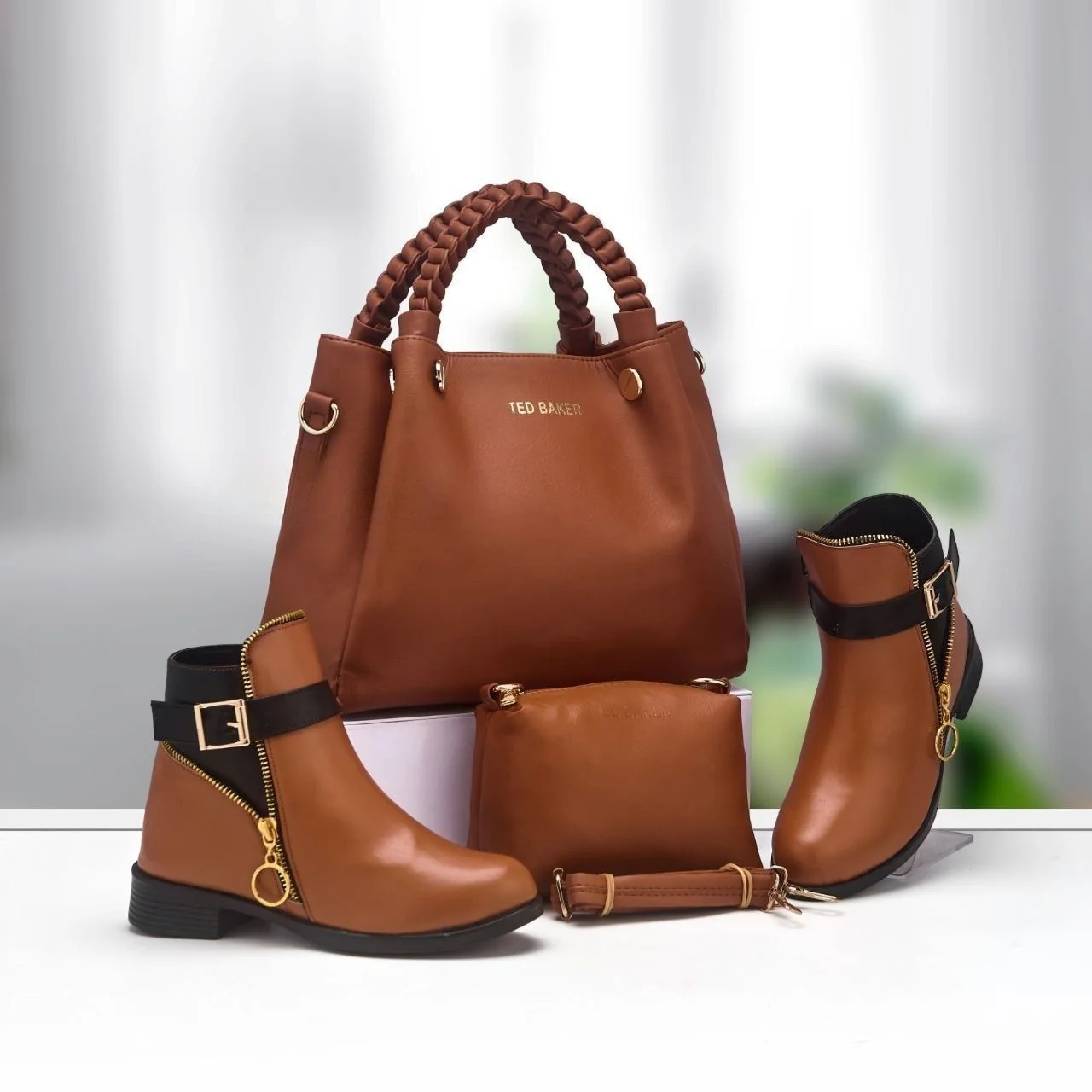 Pack de 2 : Sac Ted baker + Bottes Ted baker assorties avec chaîne