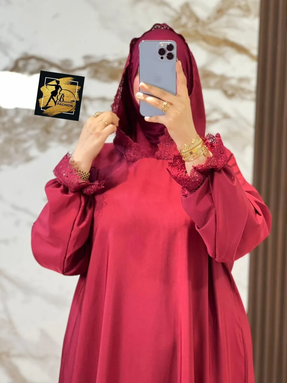 عباية مع فولار مخيط