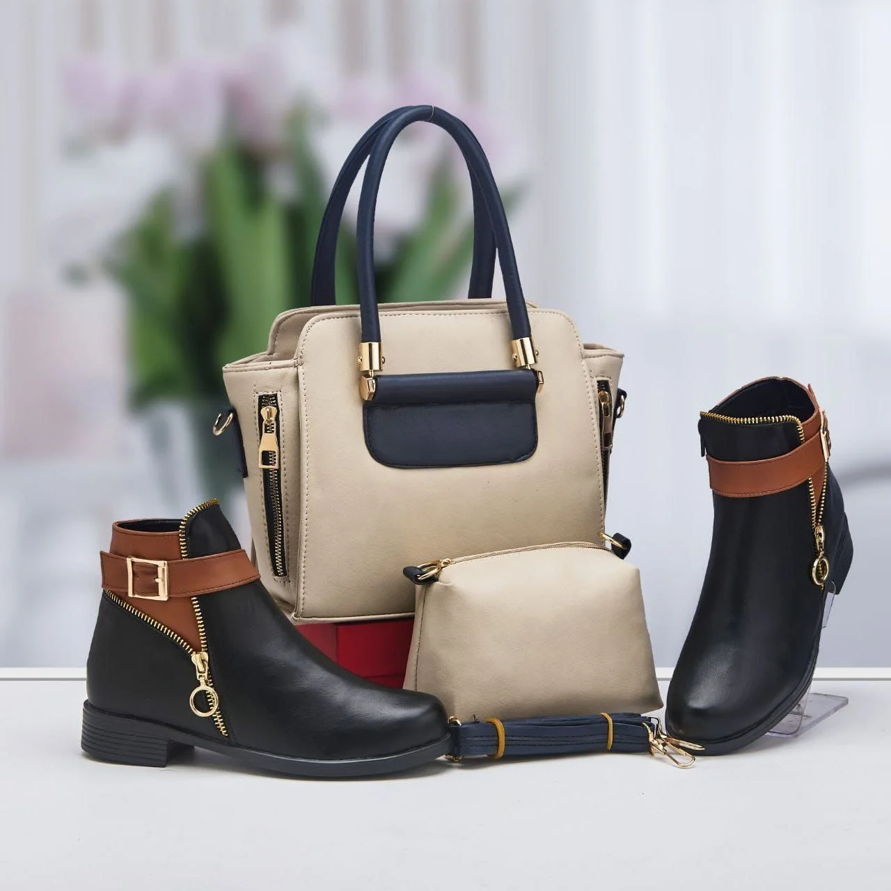 Pack de 2 : Sac avec chaîne + Bottes assorties