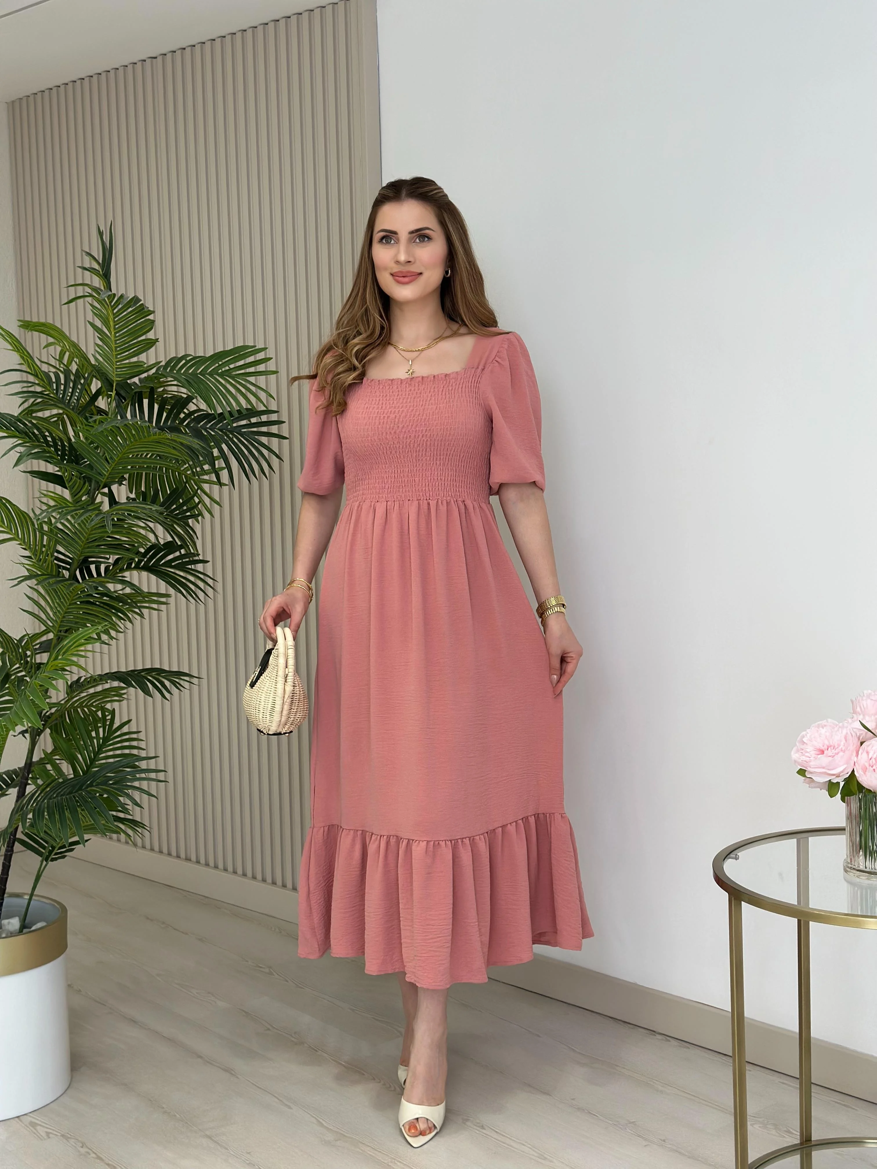 Summer Light. Autumn Chic. ☀️🍂 One dress, endless elegance