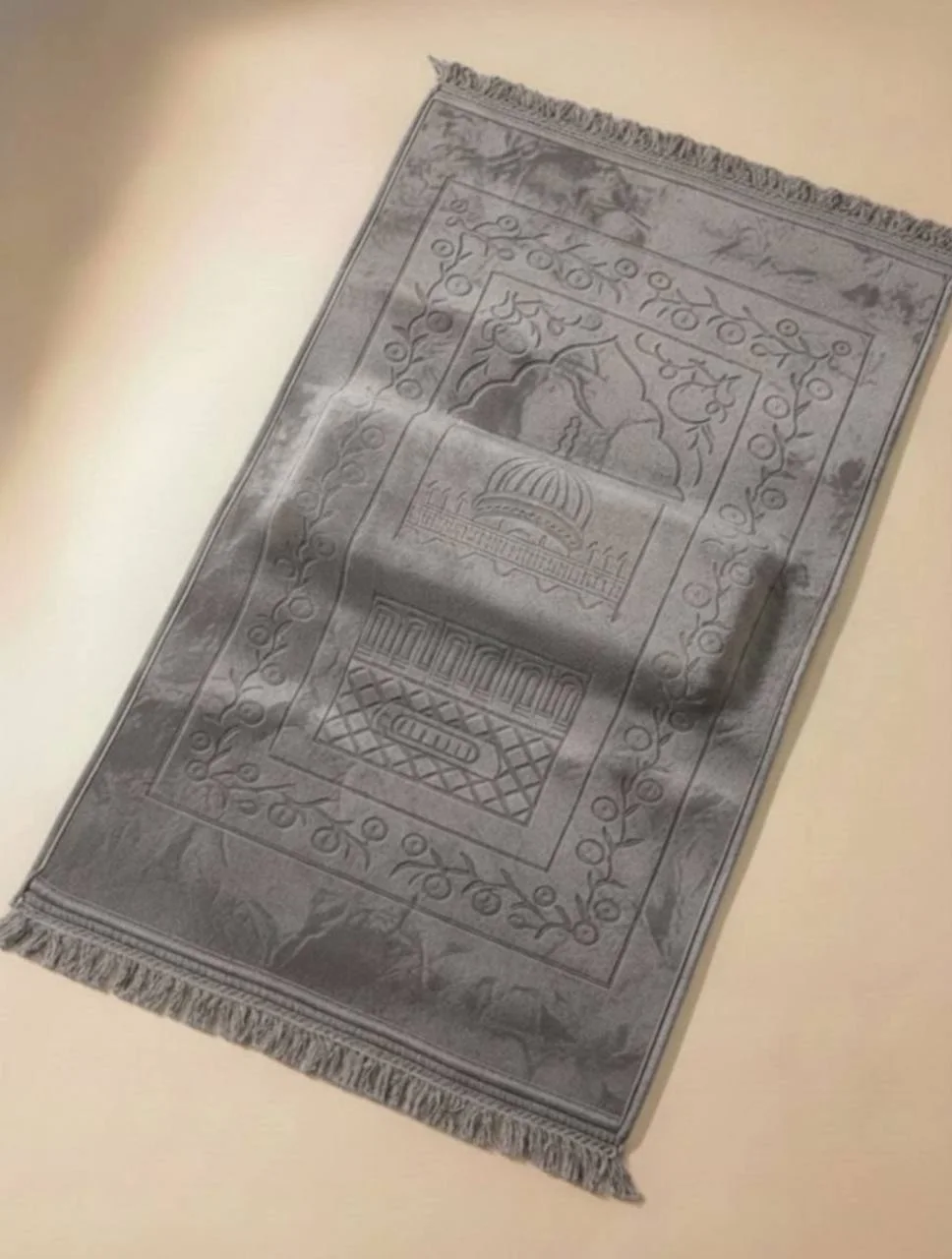 🕌 سجادة صلاة مريحة تساعد على الخشوع والراحة أثناء الصلاة