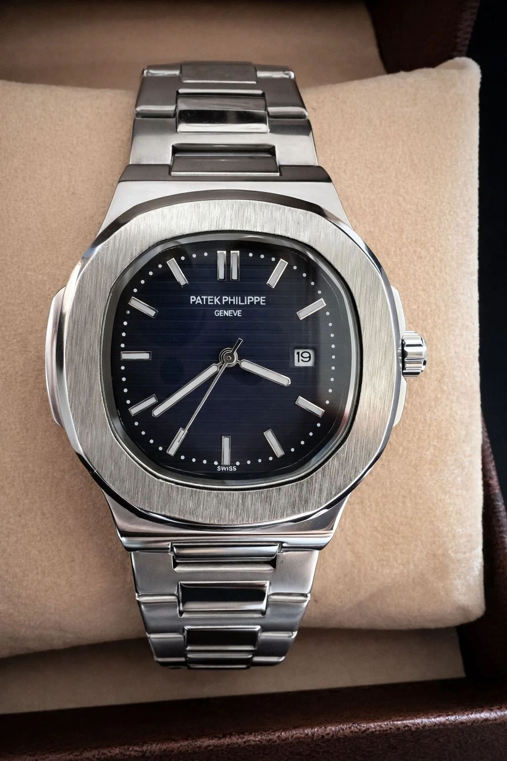 Patek Philippe Nautilus Mint Prestige