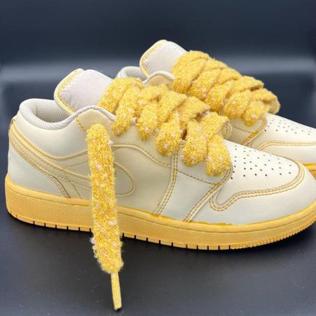 JORDAN 1 LOW (GS) MINION CUSTOM