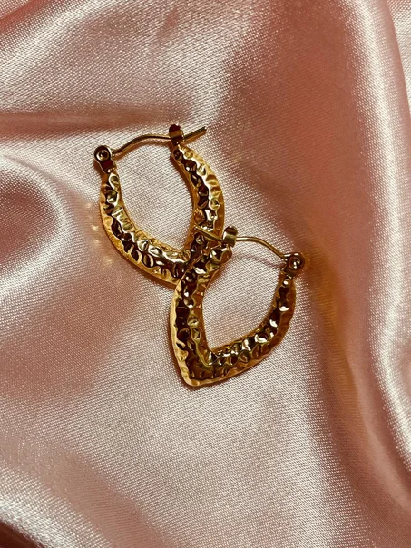 مجموعة أقراط أنثوية راقية